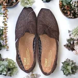 Brown TOMS SHOES size7
